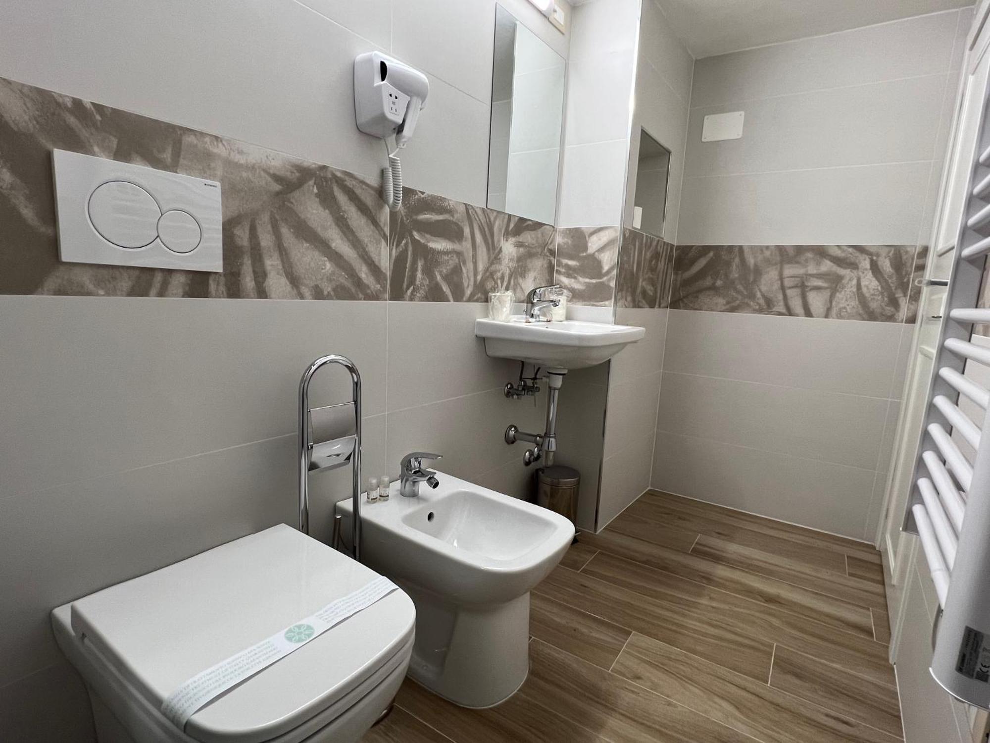 פראטו Al 106 Apartment Free Wi-Fi 5 Min Dalla Stazione מראה חיצוני תמונה